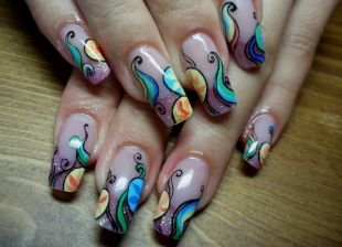 Рисунки акриловыми красками на ногтях, яркая роспись нарощенных ногтей