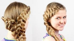 Золотисто русый цвет волос на длинные волосы, красивая прическа для девочки с косами